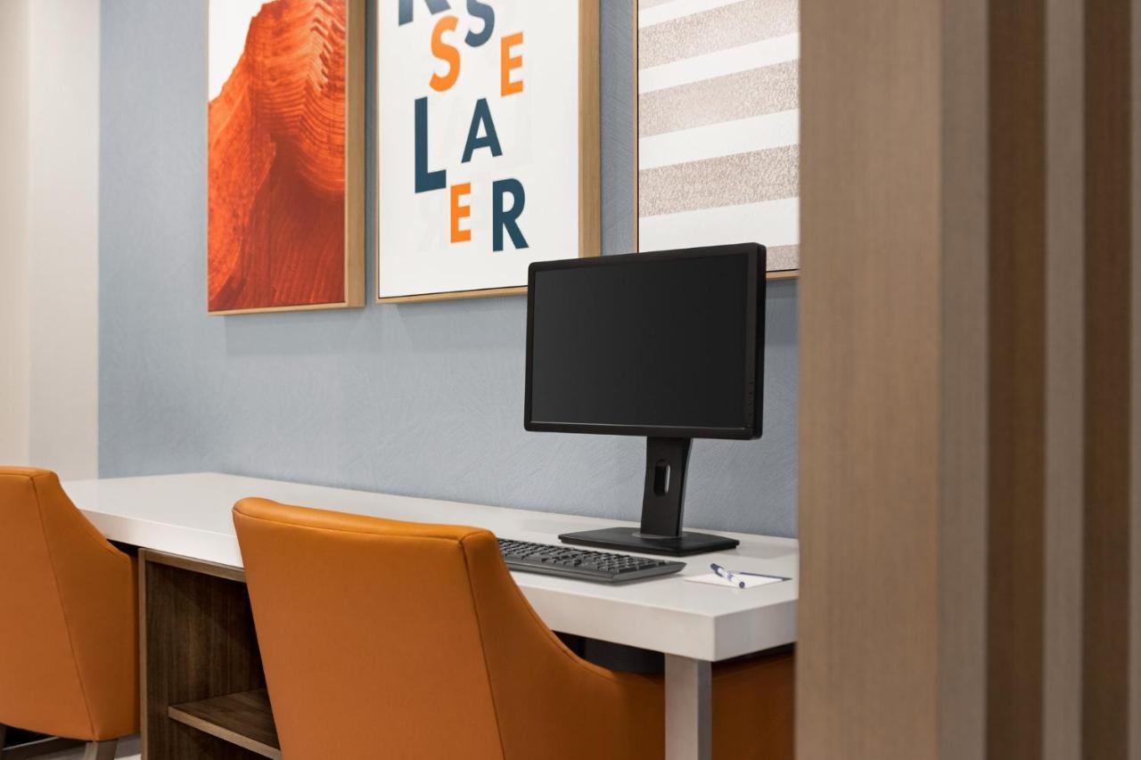 Holiday Inn Express & Suites East Greenbush Albany-Skyline An Ihg Hotel Rensselaer Extérieur photo