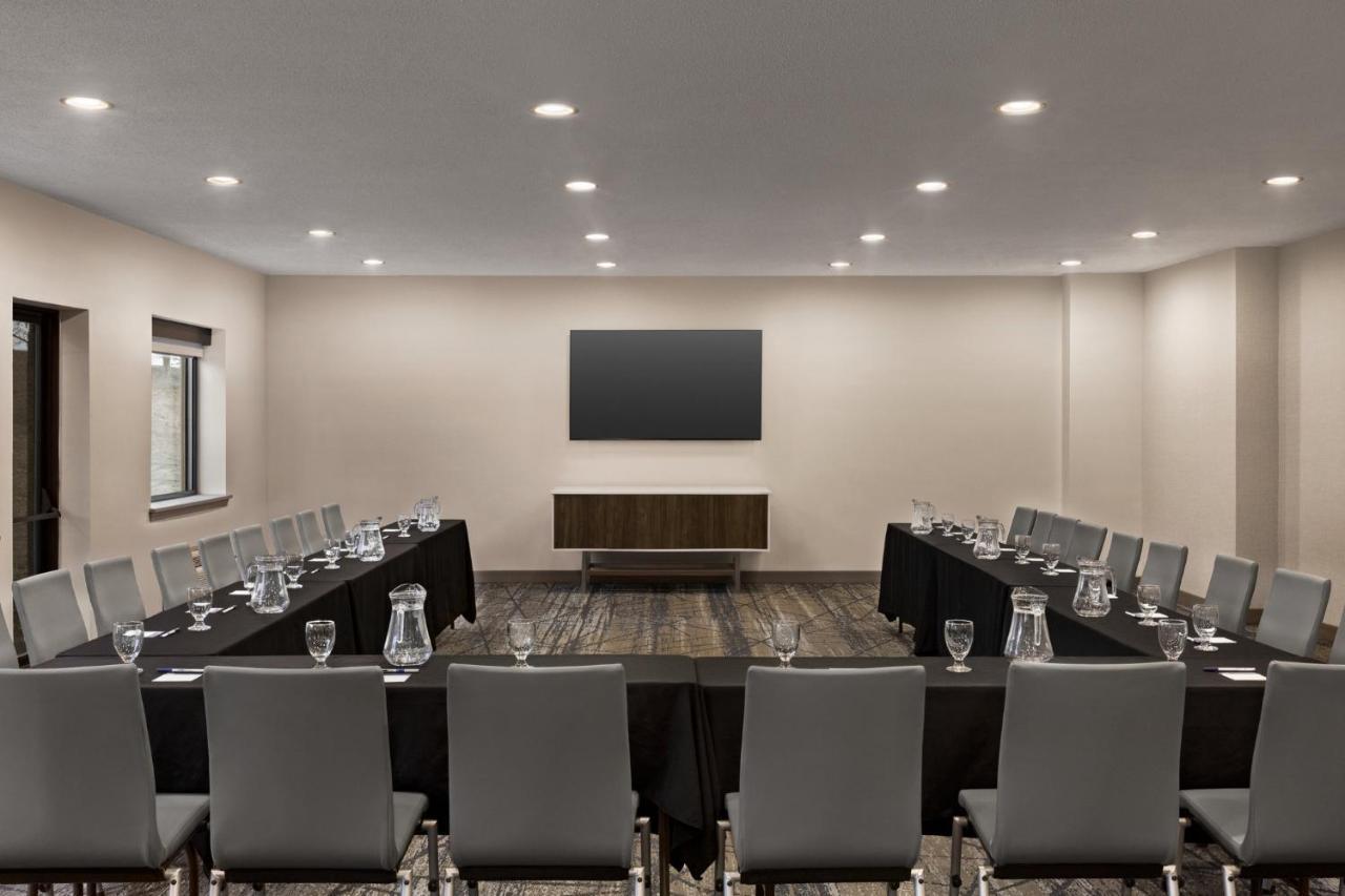 Holiday Inn Express & Suites East Greenbush Albany-Skyline An Ihg Hotel Rensselaer Extérieur photo