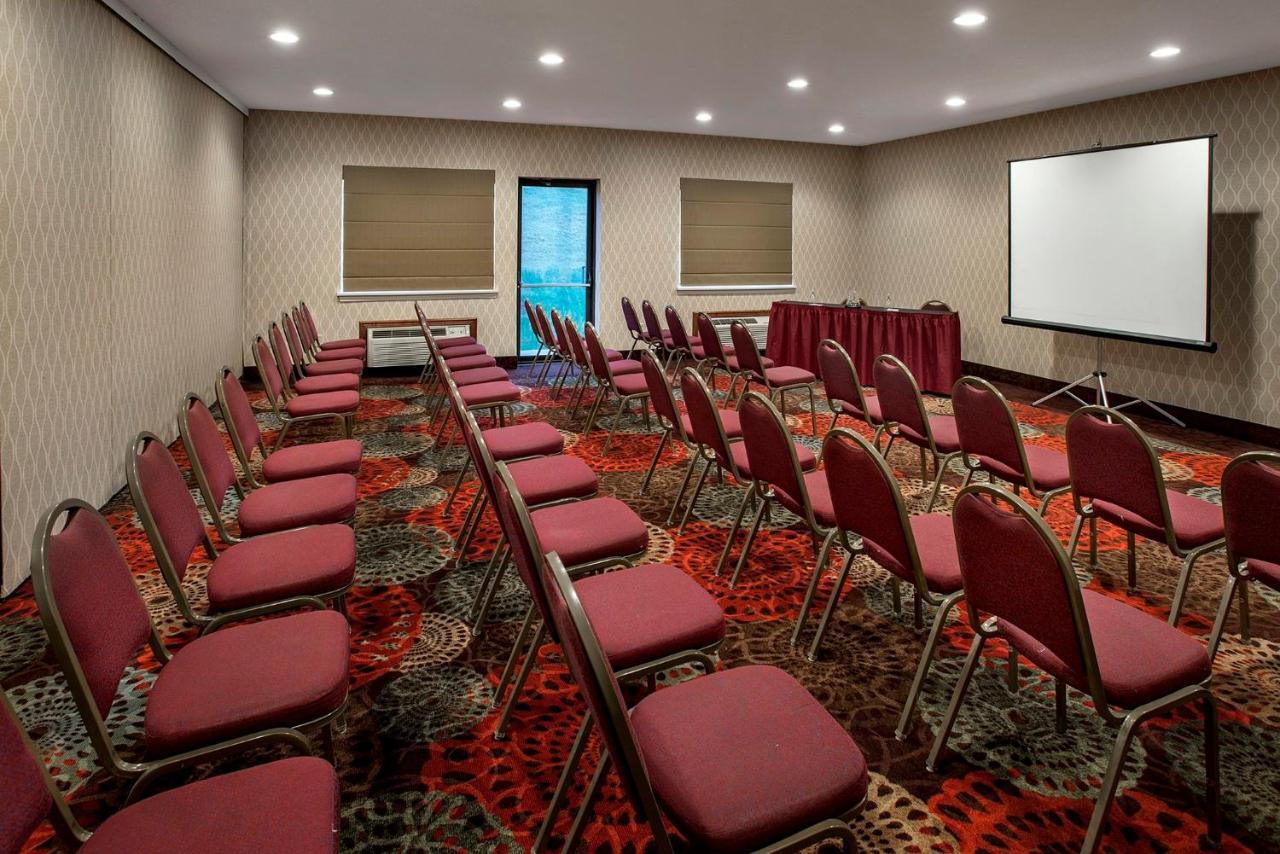 Holiday Inn Express & Suites East Greenbush Albany-Skyline An Ihg Hotel Rensselaer Extérieur photo